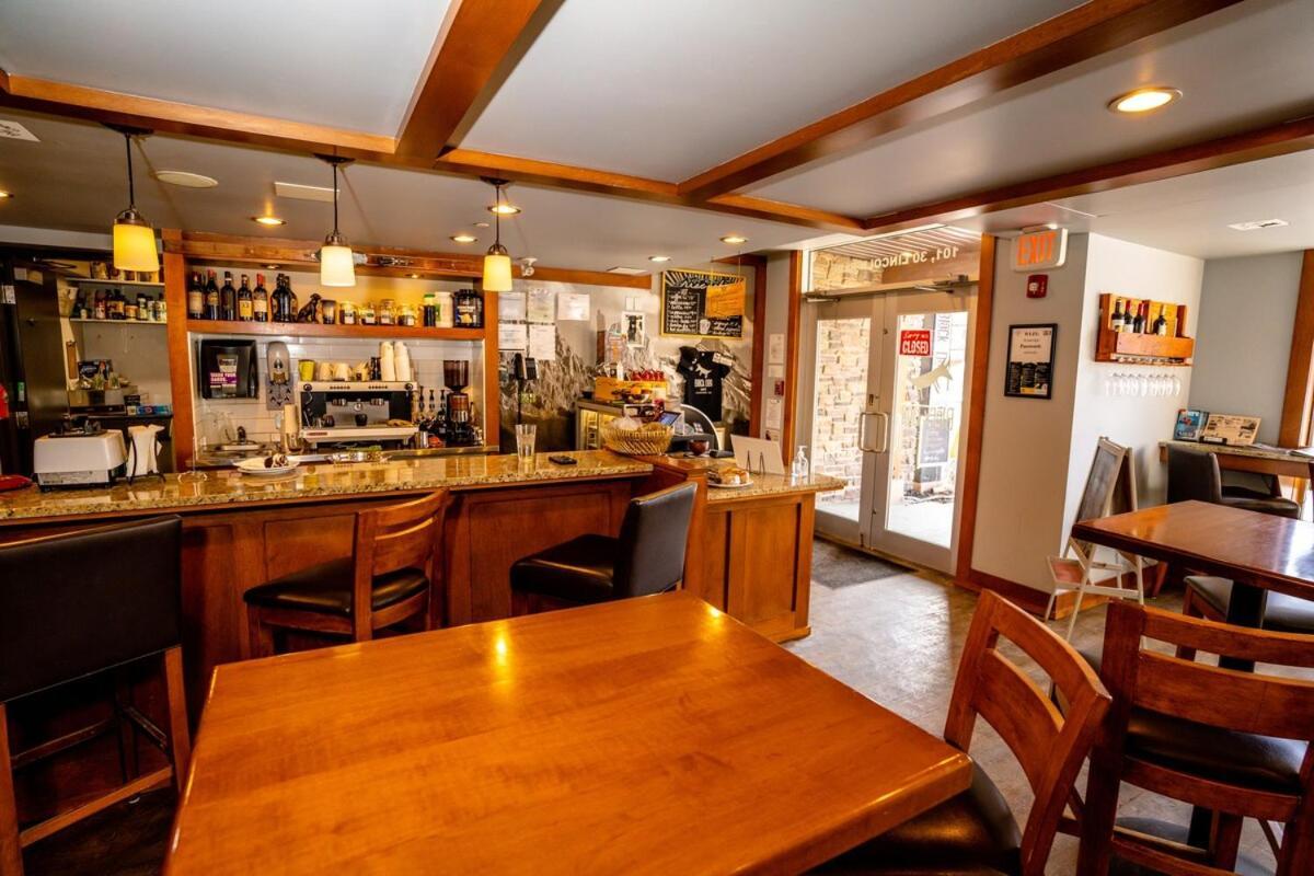 The Raven Suite At Stoneridge Mountain Resort Canmore Eksteriør bilde